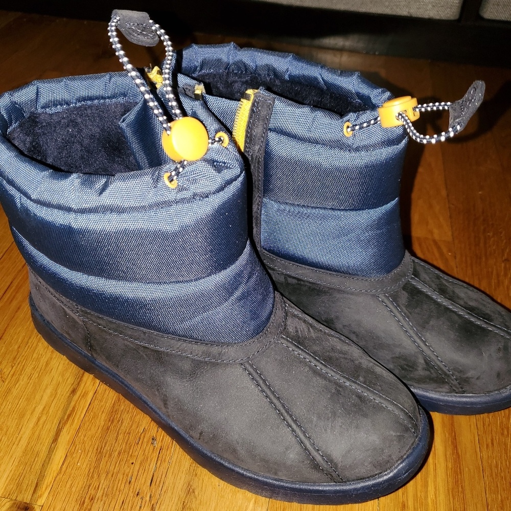 Ugg Kids Boy's Puffer Boot
